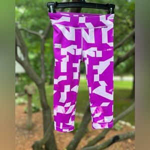 Under Armour Girls Cropped Leggings Size 6 Capris- Spandex athletic sportswear